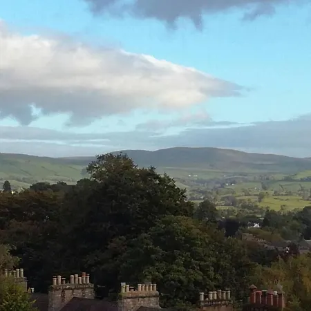 Church Conversion 3-bed House In Centre Of Casa de Férias Kendal