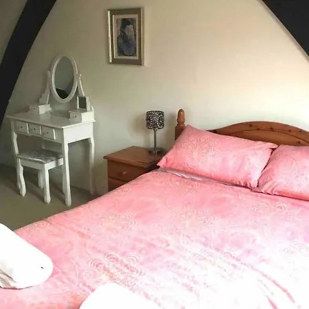 Church Conversion 3-bed House In Centre Of *